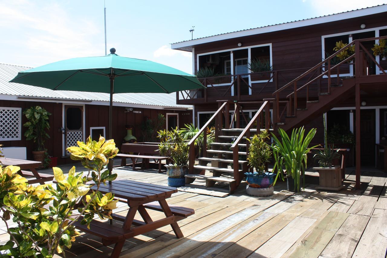 Utila Lodge Exterior foto